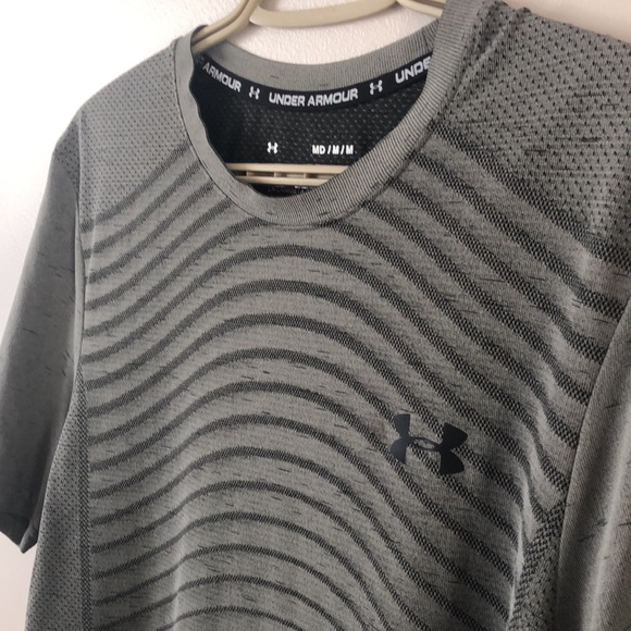 Men’s Under Armour Fitted The Seamless Tee - Picture 2 of 10